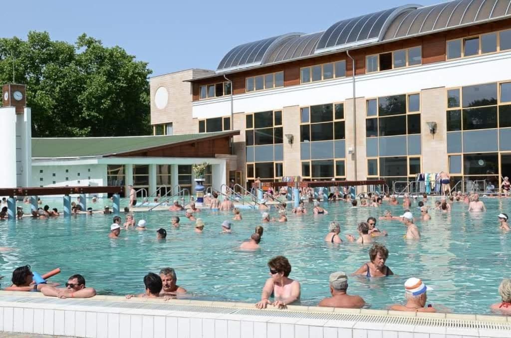 Apartman Anikó Vendégház Harkány Kültér fotó