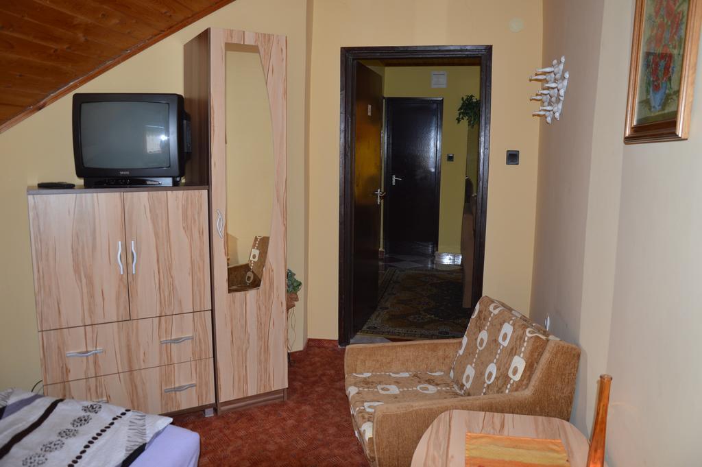 Apartman Anikó Vendégház Harkány Szoba fotó